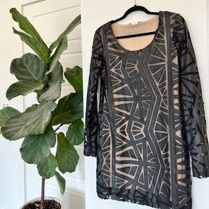 Geometric Patterned Mini Dress - Black